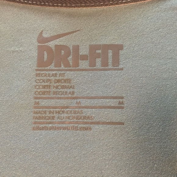 ☄️2 for $14 Sale💫Nike Dri-Fit Short Sleeve V Neck T-Shirt, Sz M Regular Fit - Picture 6 of 10